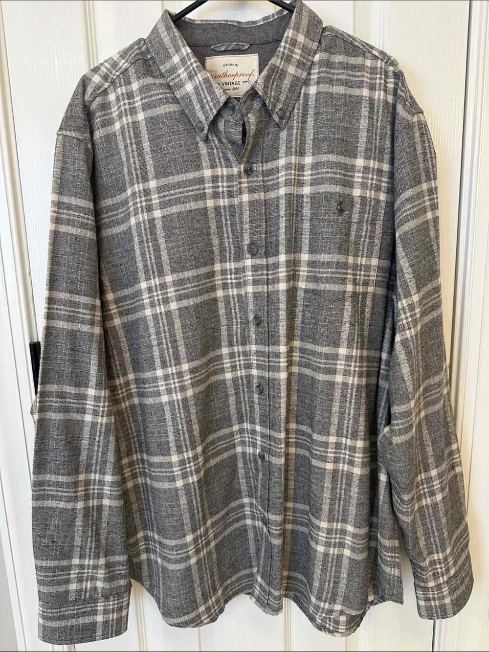 Weatherproof Gray & White Plaid Casual Button-Down Shirt